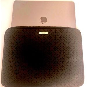 KATE SPADE NEW YORK BLACK LAPTOP SLEEVE Like New!